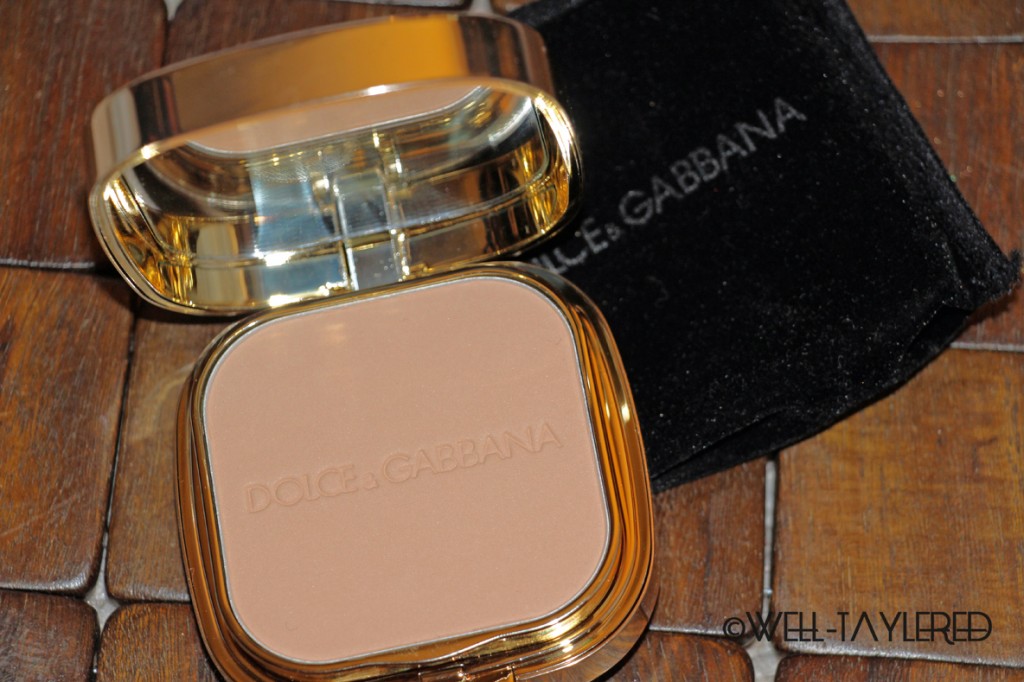 dolce and gabbana powder foundation